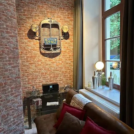 Apartmán Ruhige Im Fabrikstil In *