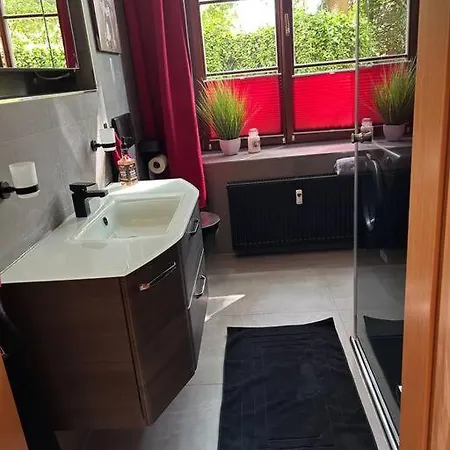 Ruhige Im Fabrikstil In Lägenhet